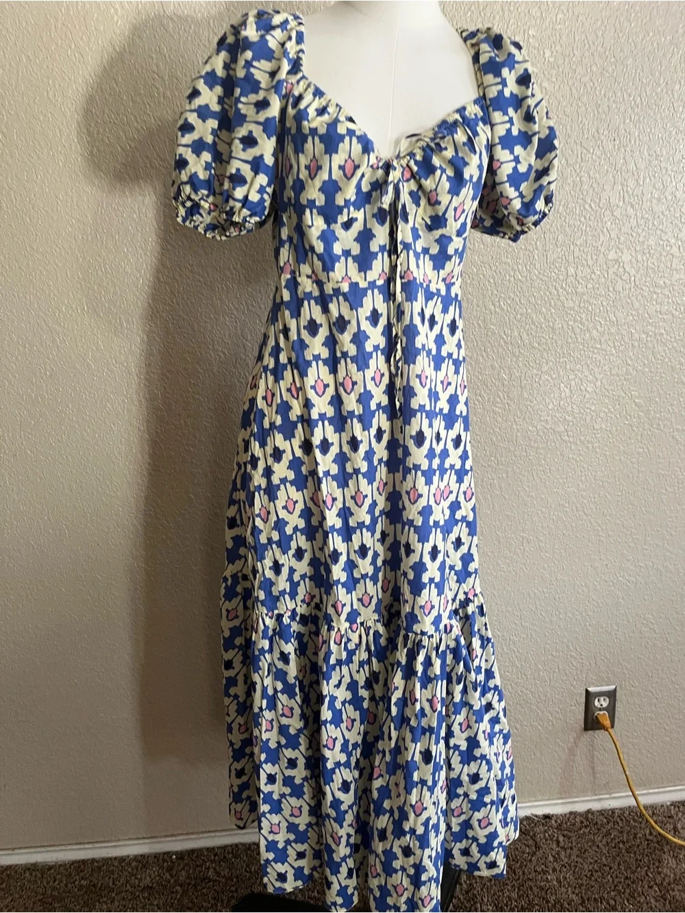 Zara Blue and Cream Puff-Sleeve Midi Dress - Picture 5 of 10